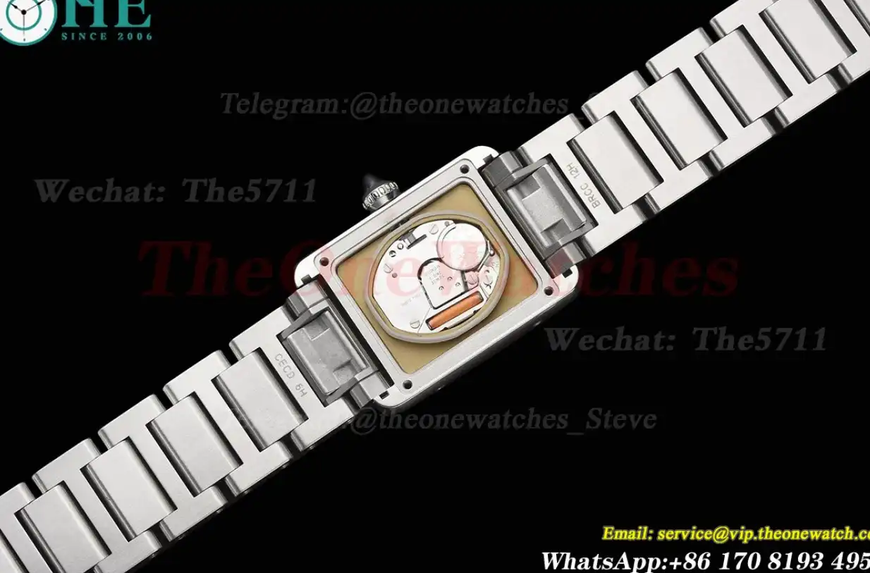 Tank Must 22mm SS SS White Dial AF Quartz