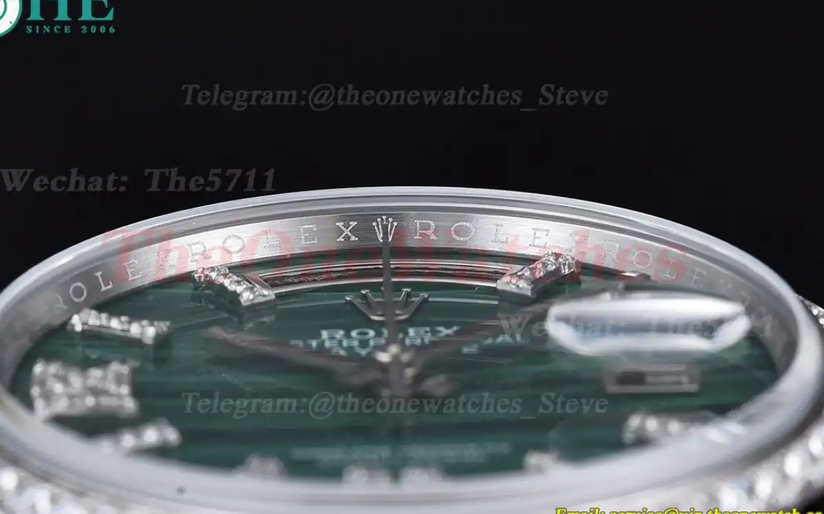 DayDate 36mm SS SS Dia Pres Malachite Dial RAF A2836