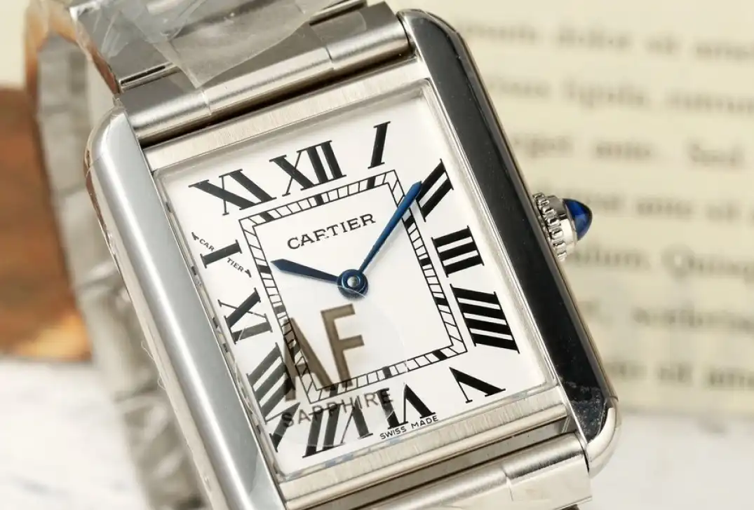 Cartier - Tank Solo 24.4mm SS SS White Dial AF Quartz