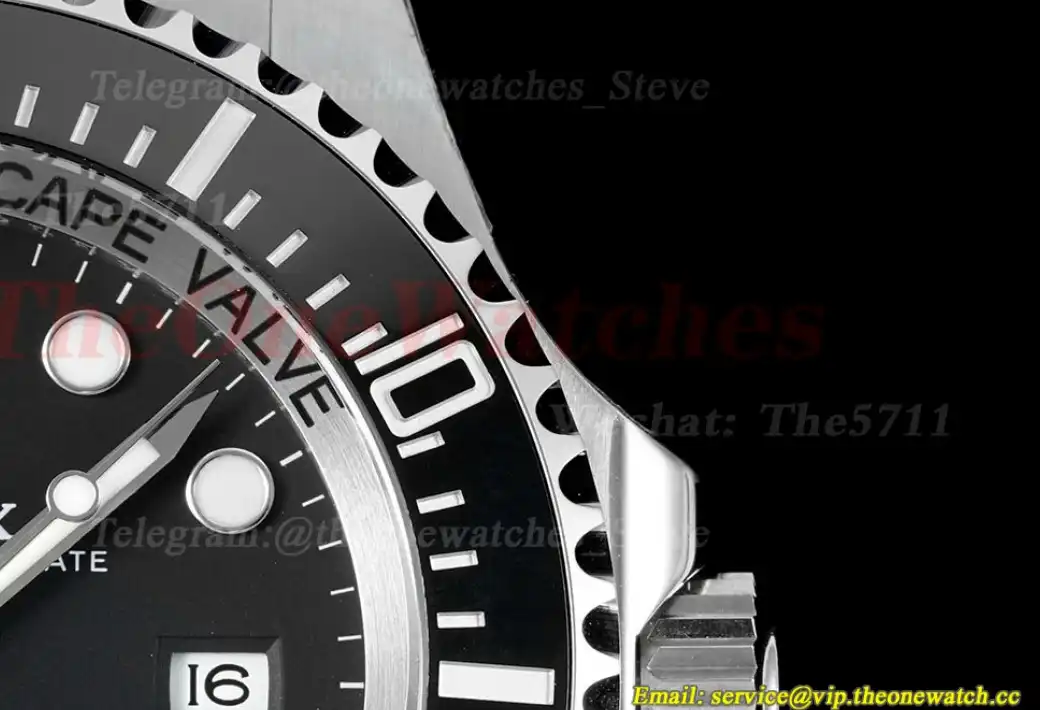 DeepSea 136660 44mm SS SS Black DIal EWEF A3235