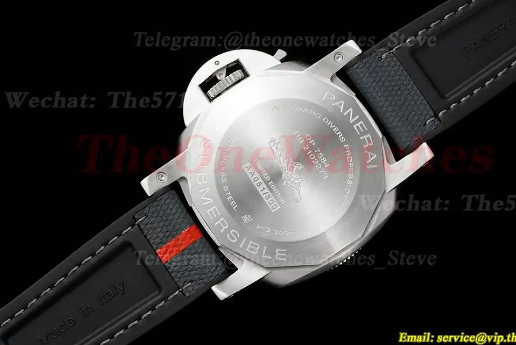 Submersible PAM1579 Luna Rossa 42mm SS RU White Dial VSF P900