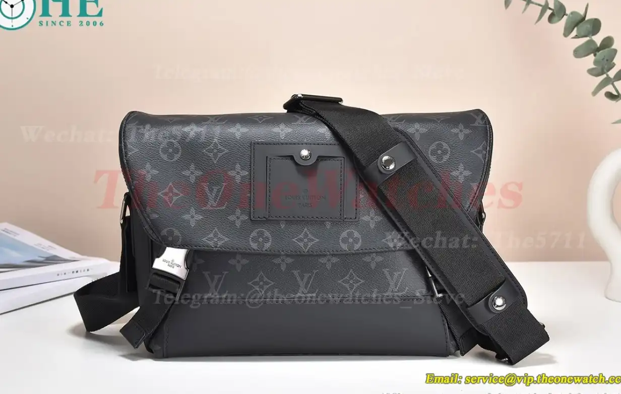 Louis Vuitton - Messenger PM Voyager M40511