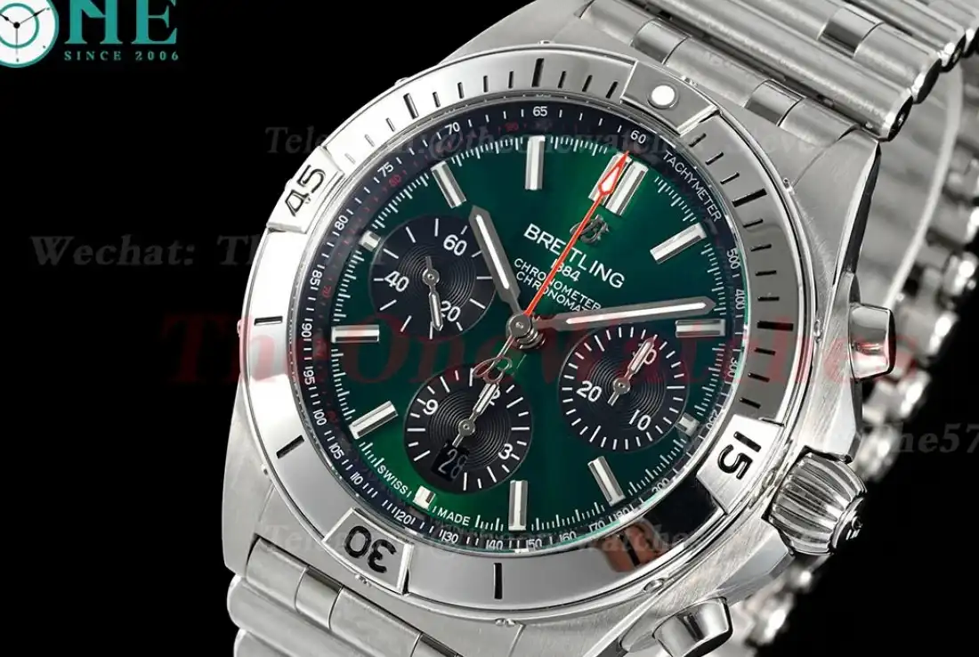 Chronomat B01 42MM SS SS Green Stk TF A7750