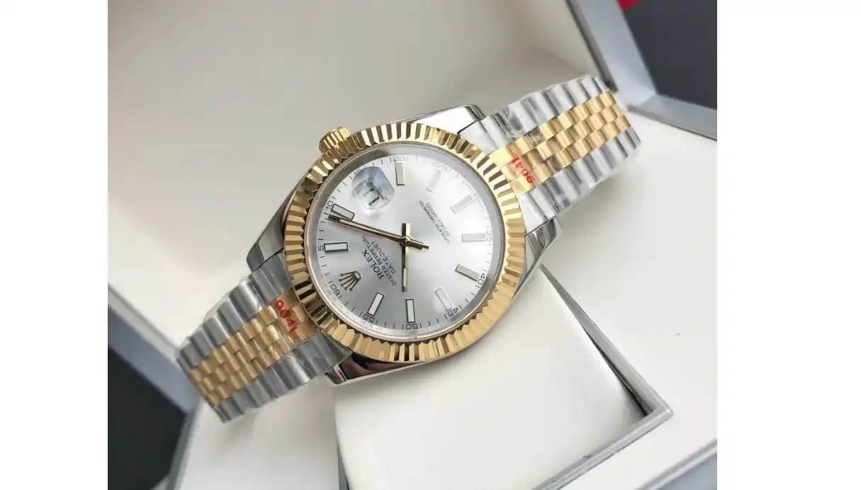 Datejust 126333 41mm Flt Jubilee YG SS Silver Stk GDF MY8215