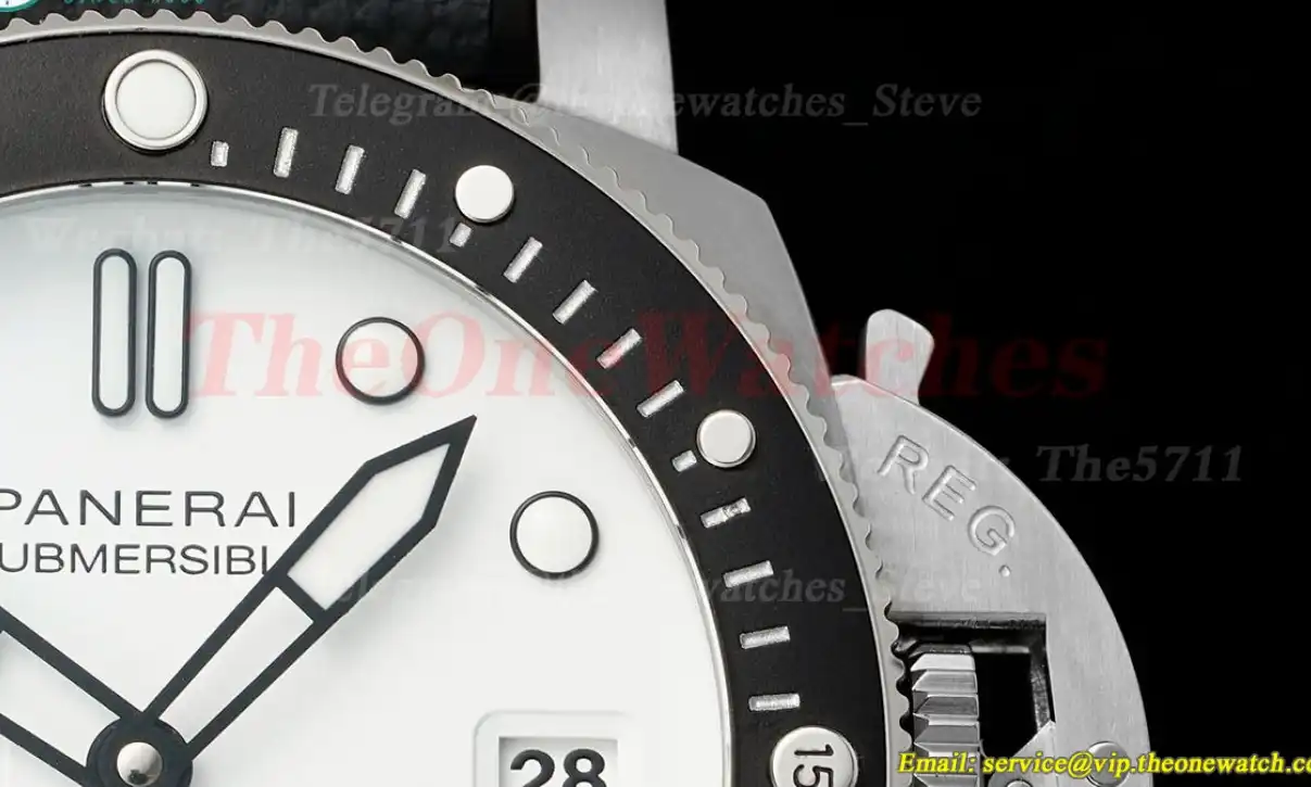 Submersible PAM1579 Luna Rossa 42mm SS RU White Dial VSF P900