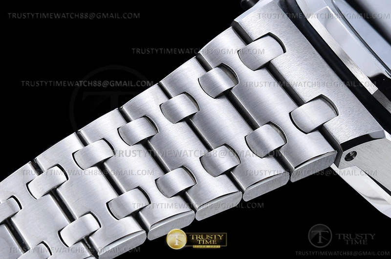 AP ROO Chronograph SS SS Wht Silv Num APF 7750 Mod