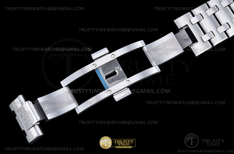 AP ROO Chronograph SS SS Wht Silv Num APF 7750 Mod