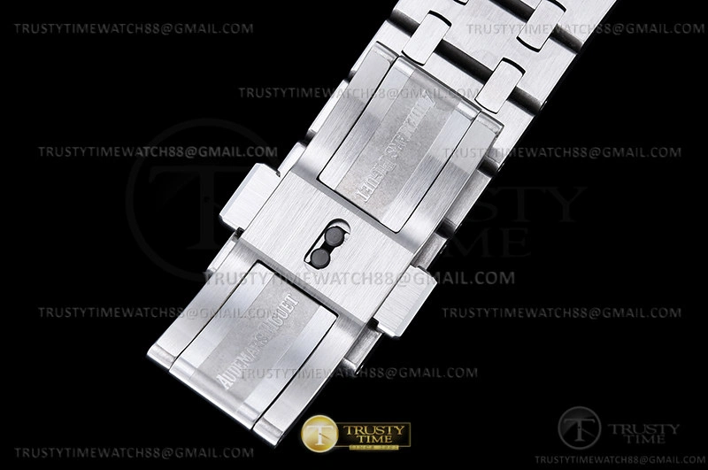 AP ROO Chronograph SS SS Wht Silv Num APF 7750 Mod