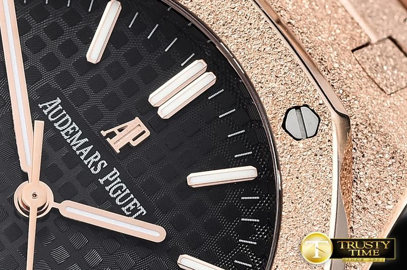 First bag AP0513C – AP Royal Oak 37mm