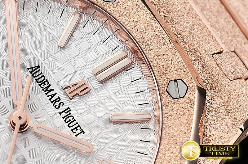 AP0513D – AP Royal Oak 37mm