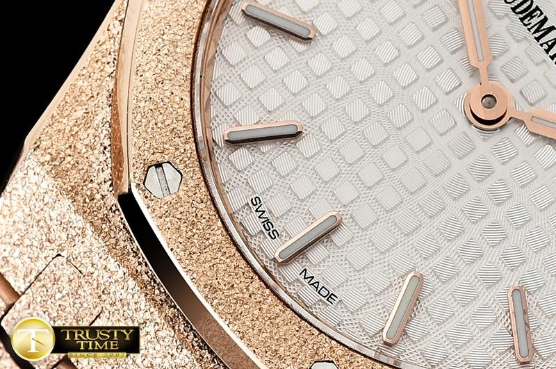 AP0532E – AP Royal Oak 33mm