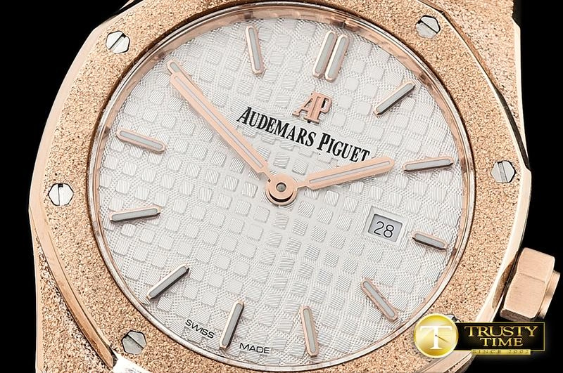 AP0532E – AP Royal Oak 33mm