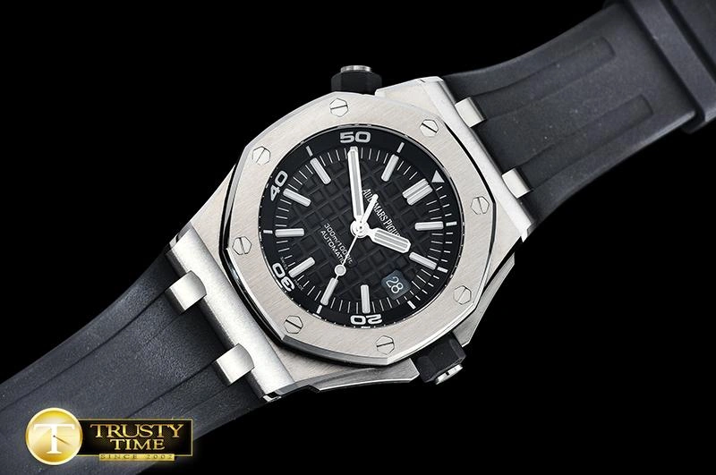 AP0566 – Royal Oak Offshore Diver