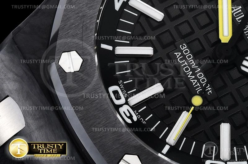 AP0610 – Royal Oak Diver