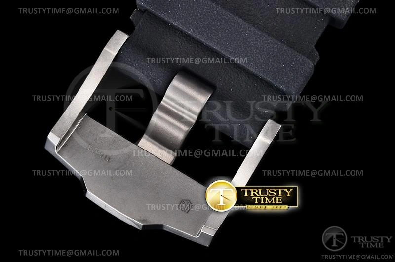 AP0610 – Royal Oak Diver