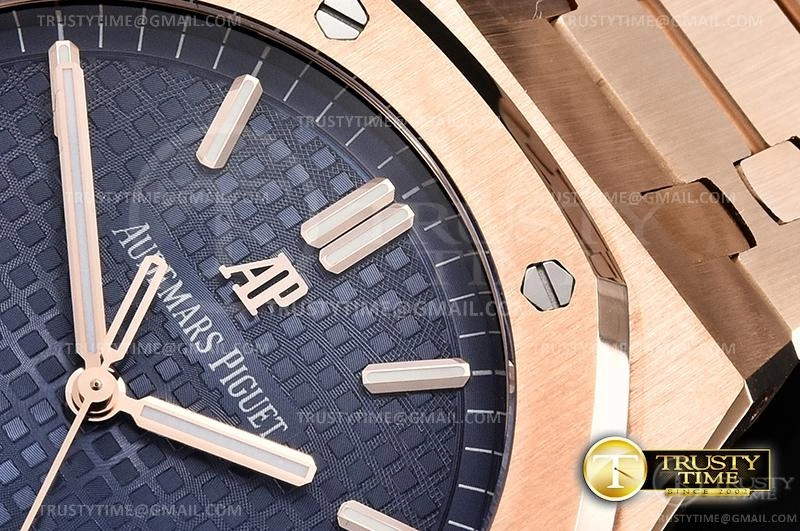 AP0628B – Royal Oak 41mm