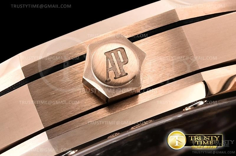 AP0628B – Royal Oak 41mm
