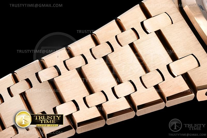 AP0628B – Royal Oak 41mm