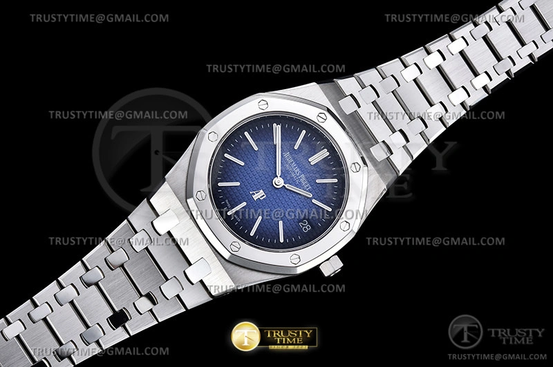 AP0733 – Royal Oak Jumbo 15202IP SS SS S-Blue ZF A2121