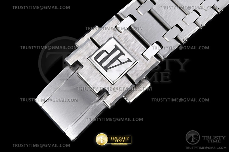 AP0733 – Royal Oak Jumbo 15202IP SS SS S-Blue ZF A2121