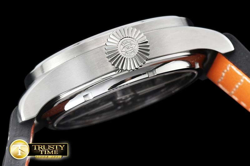 IWC0433B – Big Pilot Annual