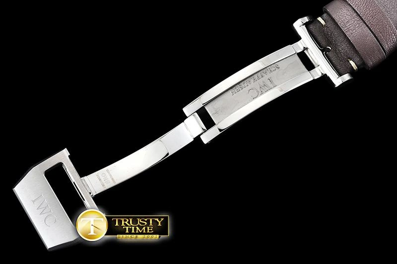 IWC0433B – Big Pilot Annual