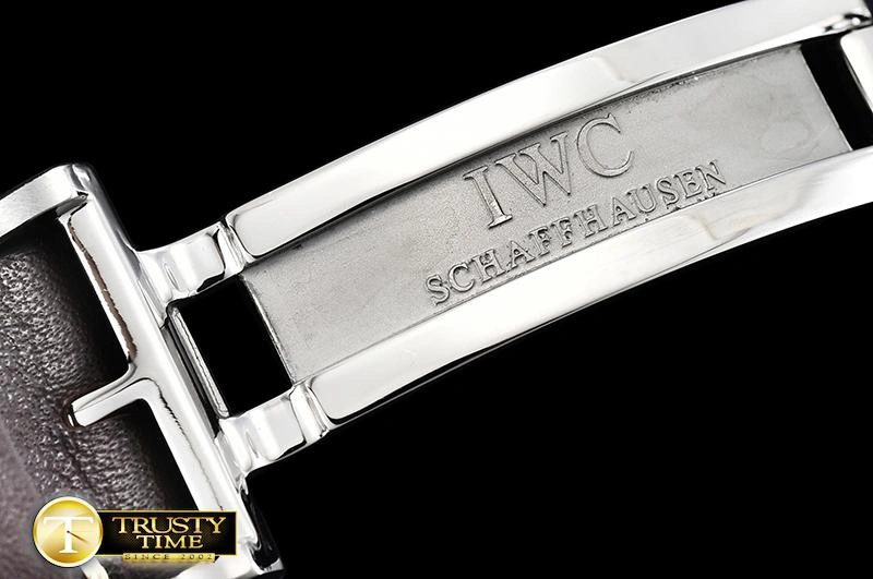 IWC0433B – Big Pilot Annual