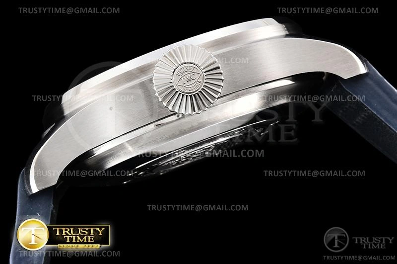 IWC0473 – Big Pilot London