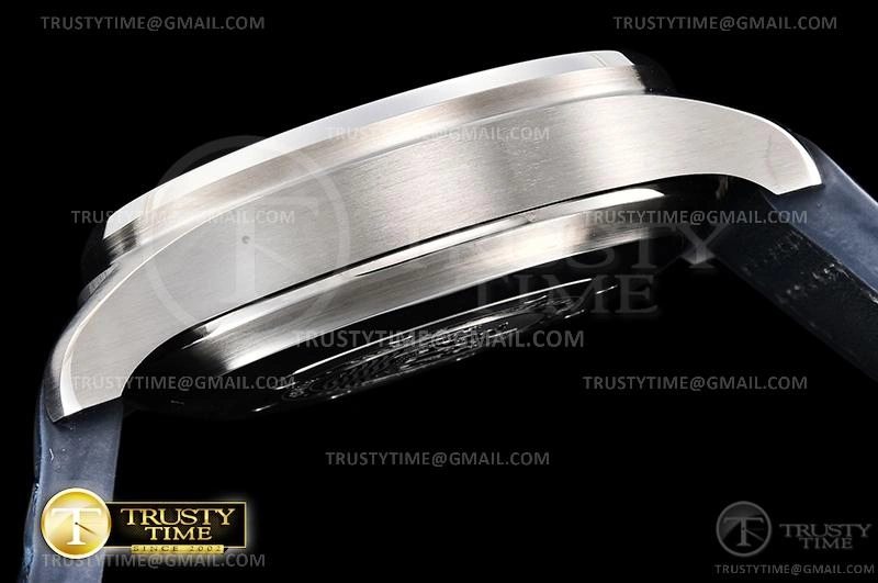 IWC0473 – Big Pilot London