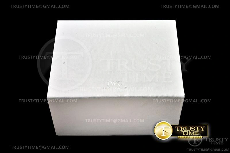 IWCBOX001 – IWC Box Set with Card & Cloth