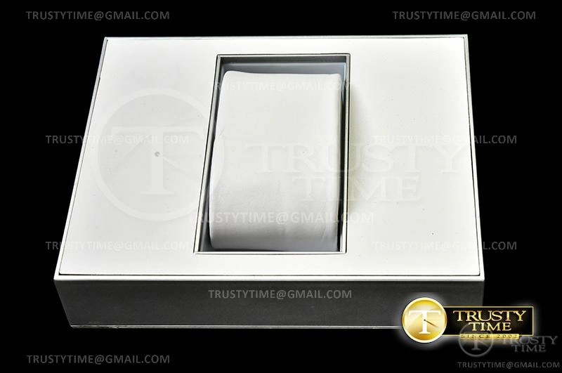 IWCBOX001 – IWC Box Set with Card & Cloth