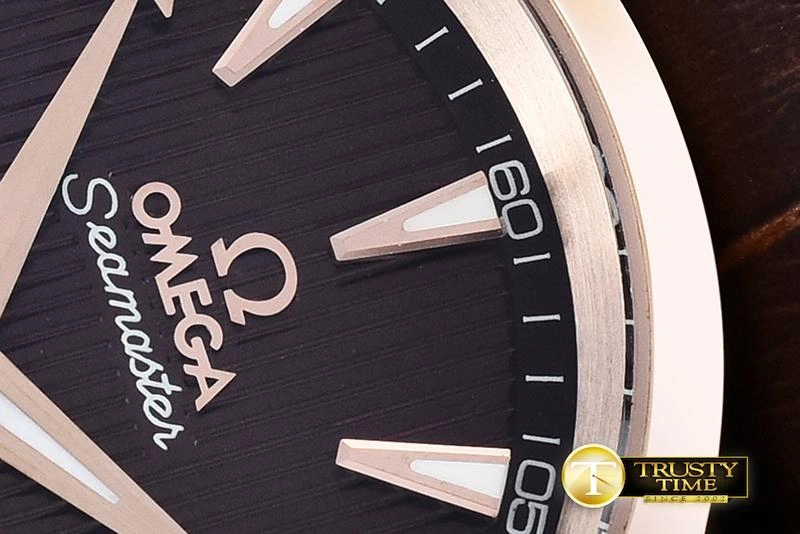 OMG0464G – Aqua Terra 38mm