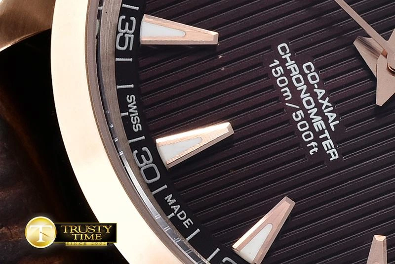 OMG0464G – Aqua Terra 38mm