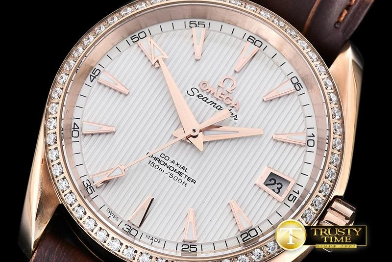 OMG0464H – Aqua Terra 38mm