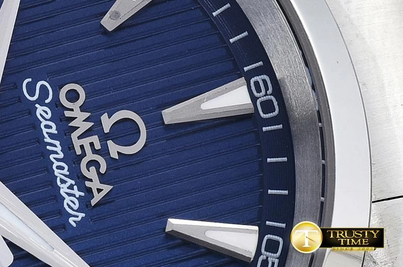 OMG0465H – Aqua Terra 38mm