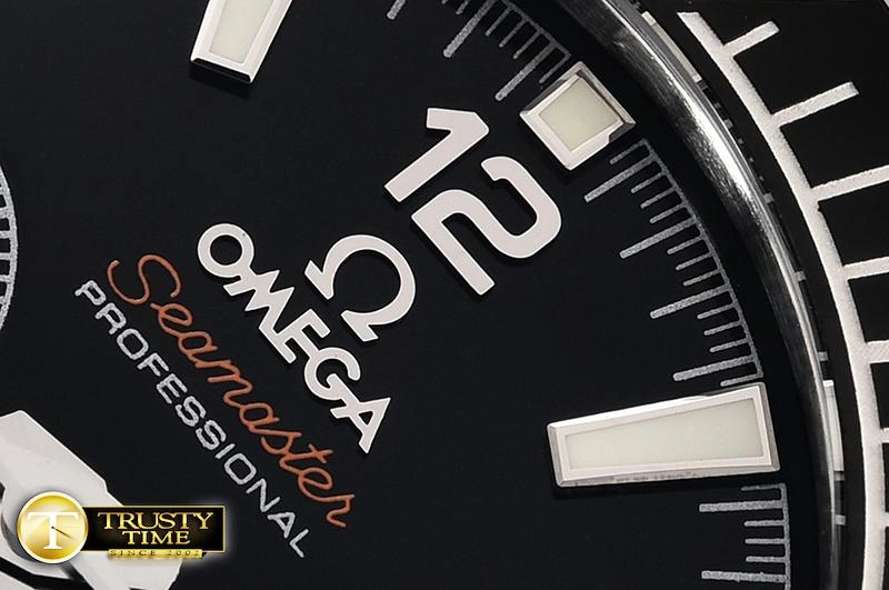 OMG0625A – Planet Ocean Chrono