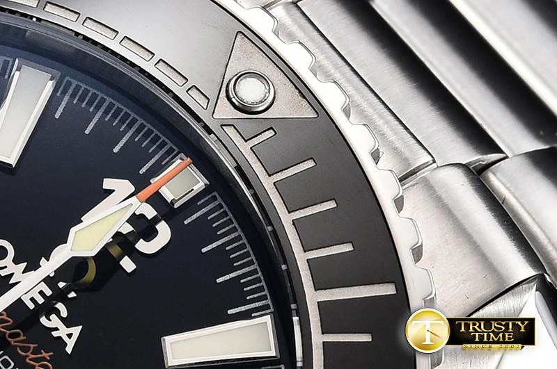 OMG0625A – Planet Ocean Chrono