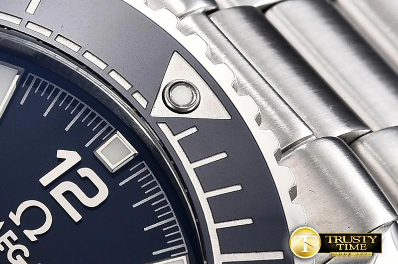 OMG0625B – Planet Ocean Chrono