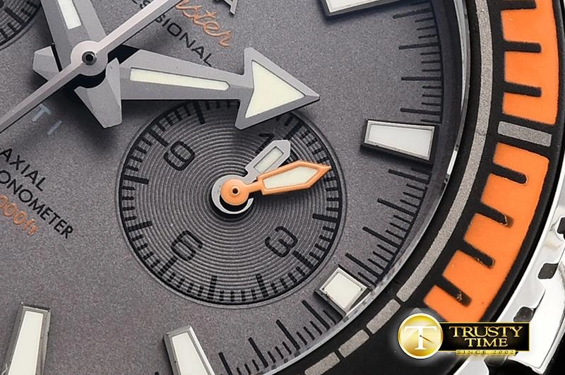 OMG0625C – Planet Ocean Chrono