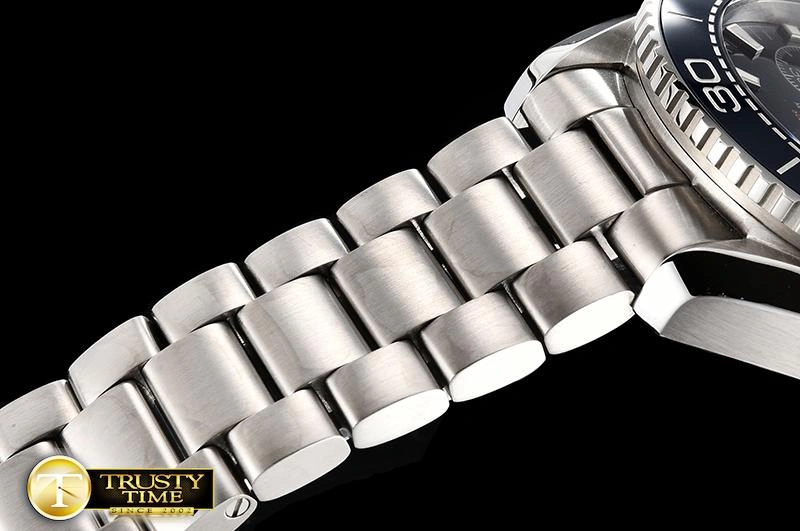 OMG0625C – Planet Ocean Chrono