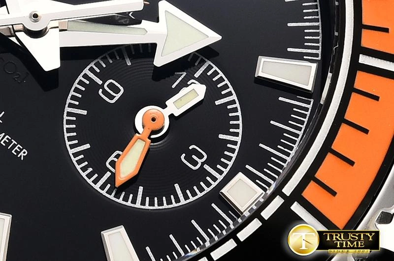 OMG0625D -Planet Ocean Chrono