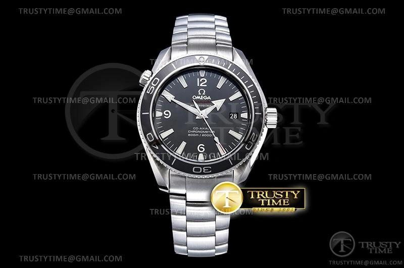 OMG0654 – Planet Ocean 42mm