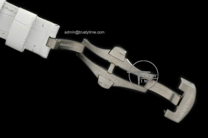 PACC005C – 22 20 Leather Strap (White) with Deployant for Pam 40