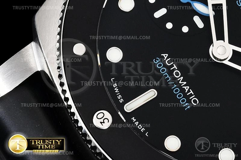 PN683RU1 – PAM683 Submersible 42mm