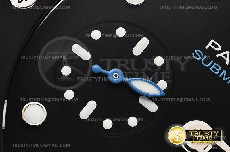 PN683RU1 – PAM683 Submersible 42mm