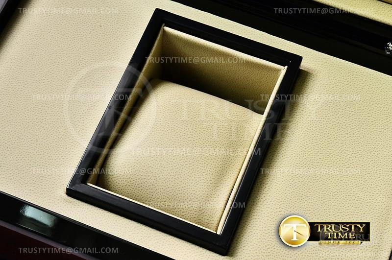 MaikeSneakers PPBOX001 – Patek Phillipe Boxset 2019