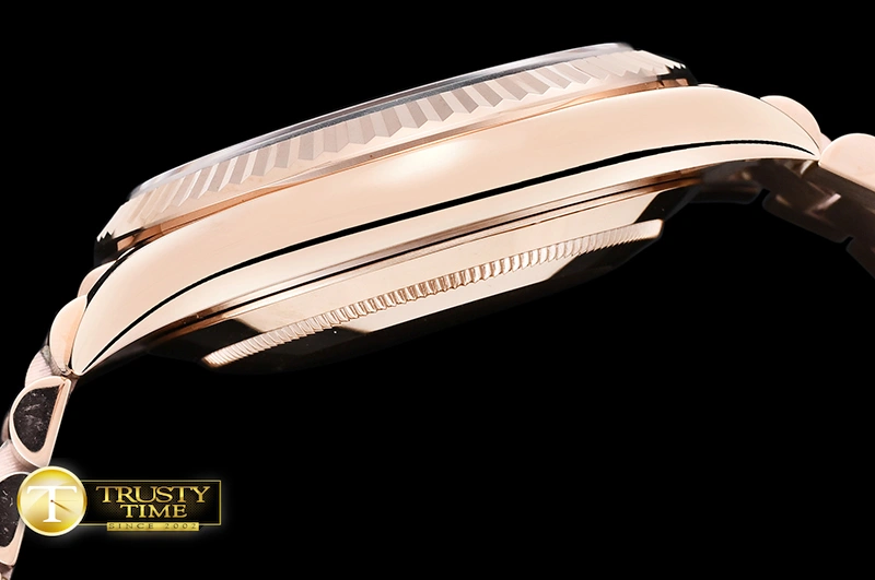 Hyperpeter RDD0208C – DayDate 40mm Flt RG RG Green Roman Noob A3255 Mod