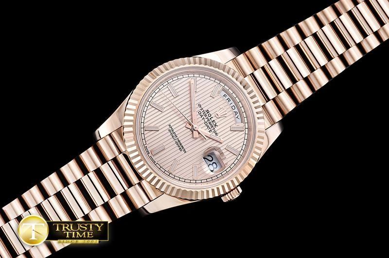 RDD0208D – DayDate 40mm