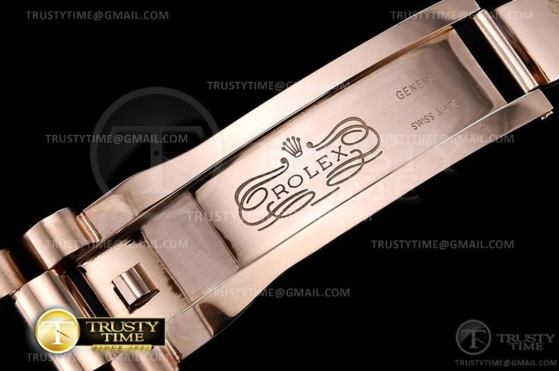 Hyperpeter RDD0219D – DayDate 36mm