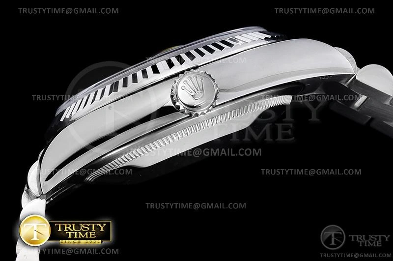 RDD0220E – DayDate 36mm